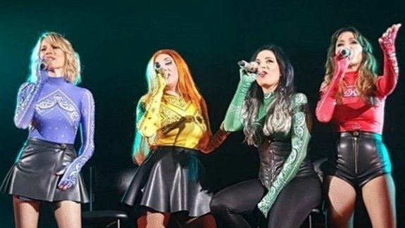 bUENOS aIRES Con un impresionante show en el teatro Lola Membrives tras doce años de ausencia, Lourdes Fernández, Lissa Vera, Virgina Da Cunha y Valeria Gastaldi brillaron en su regreso y ya tienen 12 conciertos vendidos.Casi todos los fans de las