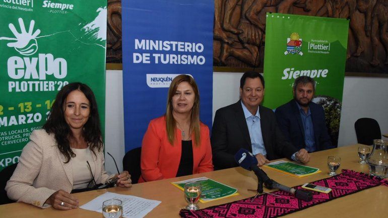 Presentaron la grilla de espect&aacute;culos para la Expo Plottier&nbsp;