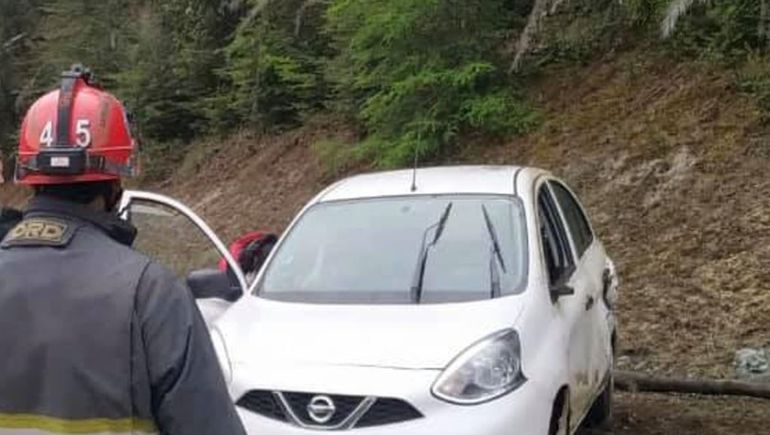 Vuelco y milagro en la Ruta de los Siete Lagos