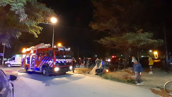 Una camioneta cayó a un&nbsp;&nbsp;desagüe y el siniestro dejó cuatro heridos.&nbsp;