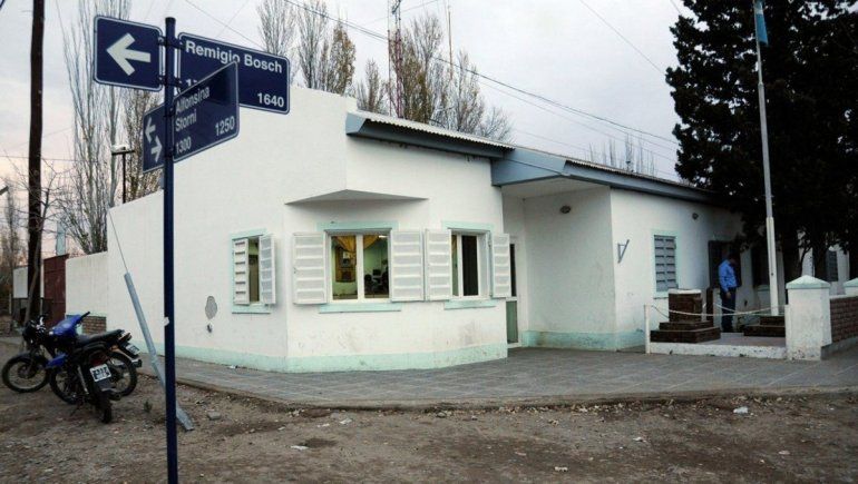 Bajó de una camioneta del IPVU y le incendió el auto a un conocido: se investiga un ajuste