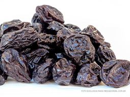 Gran parte de la ciruela cosechada se orienta a la industria del desecado. Gran parte de la ciruela cosechada se orienta a la industria del desecado.