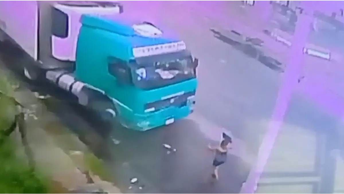 El brutal femicidio quedó grabado por las cámaras de seguridad de la zona y el video se viralizó.