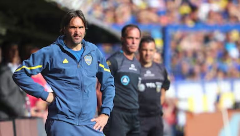 ¿Sigue? Parte de la CD de Boca se reunió para definir el futuro de Diego Martínez tras la caída ante River