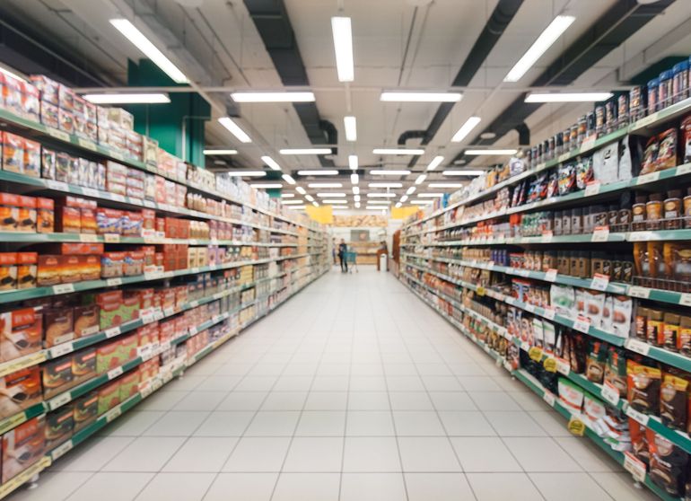 ¿Qué es y cuándo se aplica la hora silenciosa en los supermercados?