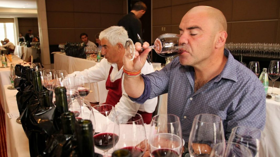 Descorchados en la Patagonia: el prestigioso crítico Patricio Tapia elogió el Pinot Noir local