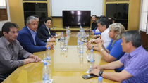 Rolando Figueroa recibió a los representantes dle gremio UPCN.