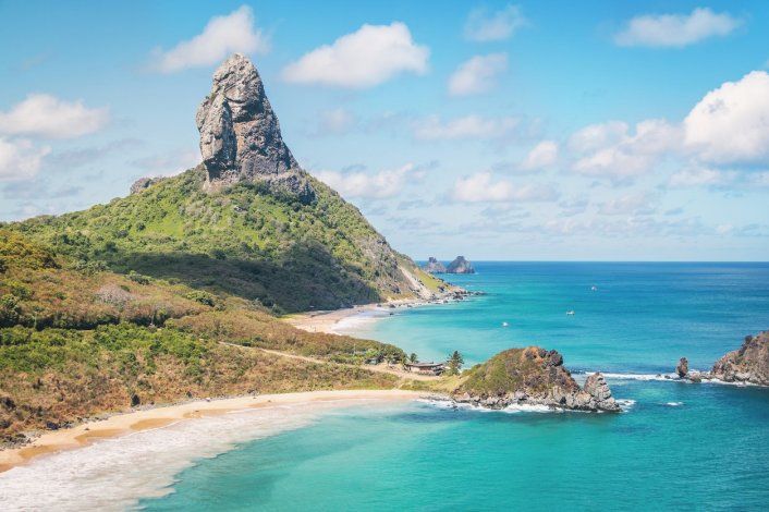 Una isla de Brasil reabre solo para turistas que hayan tenido coronavirus