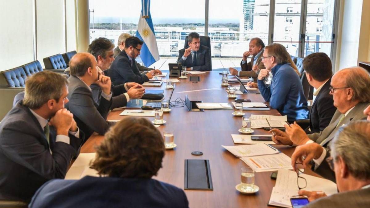Sergio Massa no se tomó licencia y prepara la transición thumbnail