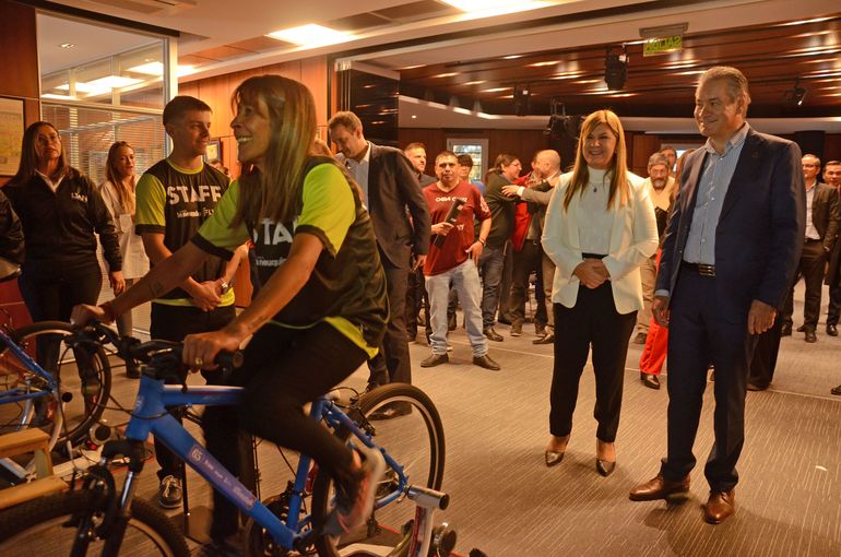 Lotería La Neuquina mostró el trabajo solidario que realiza en la comunidad. Lotería La Neuquina mostró el trabajo solidario que realiza en la comunidad.