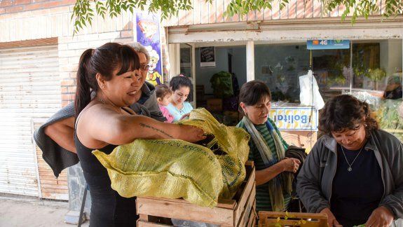 La verdulera solidaria que combate el hambre de los chicos