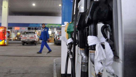 Peligra el abastecimiento de combustibles por un paro