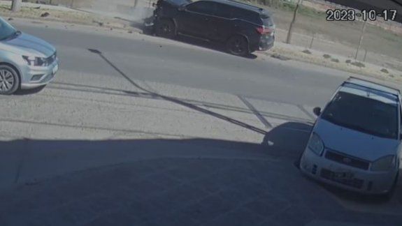Violento choque en barrio Huiliches: ¿quién tuvo la culpa?