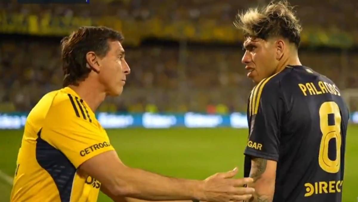 Carlos Palacios entrenó a la par del grupo tras salir con una molestia en el partido de Boca vs Argentinos.