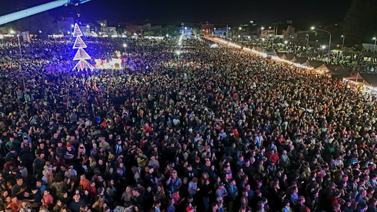 En 9 fotos: una multitud copó el Neuquén Emprende y disfrutó Navidad en las estrellas de Elevé