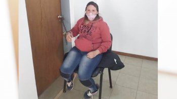 Madre encadenada Roca.jpg