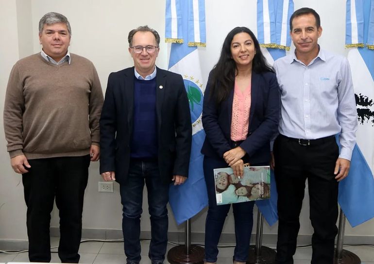 Después de más de una década, los empleados de la municipalidad de Plottier tendrán ART. Después de más de una década, los empleados de la municipalidad de Plottier tendrán ART.