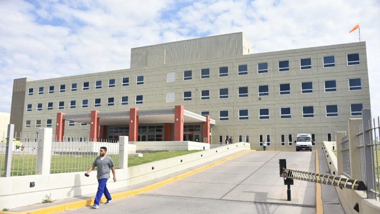 Una médica con COVID-19 rompió el aislamiento y alarmó a todo San Juan