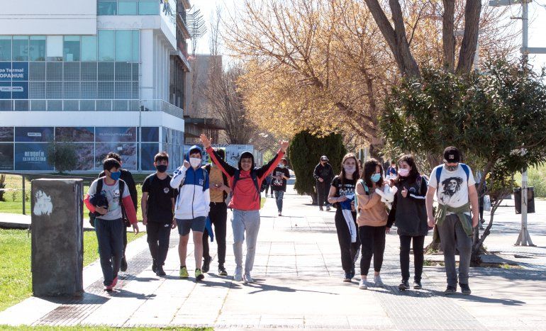 El tiempo este domingo en Neuquén: primavera fresca y ¿algo de viento?