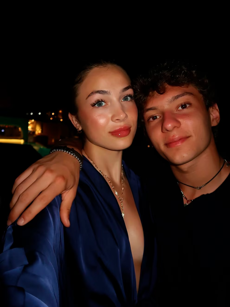 Andrea Kimi Antonelli y su amiga Andrea Kimi Antonelli y su amiga