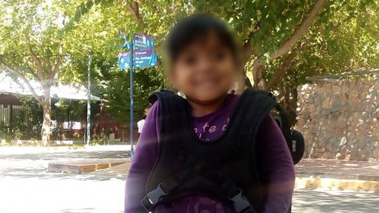 Denunciaron a chofer por no querer subir a una nena discapacitada