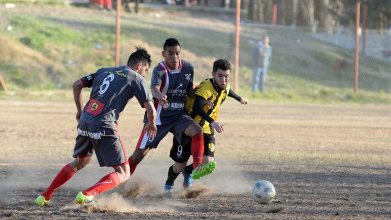El clásico aburrió a todos y ahora Independiente deberá ganar o ganar para pasar. Olea metió a Maro en cuartos.