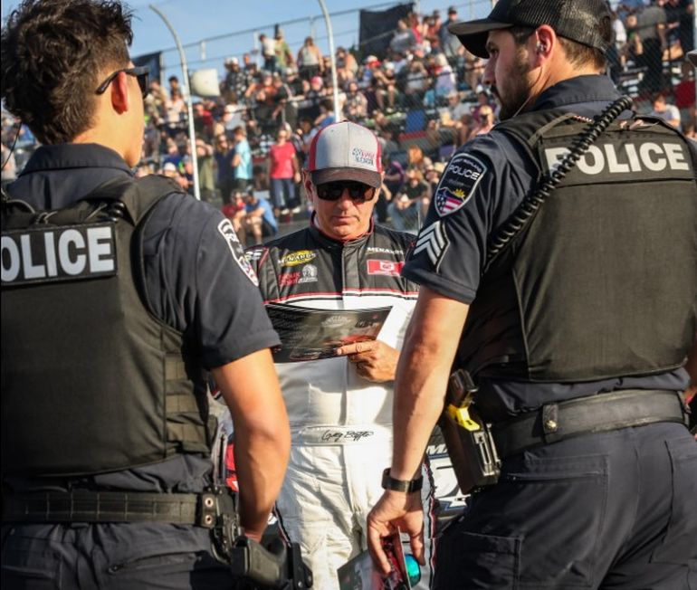 Biffle fue elegido en 2023 como uno de los 75 mejores pilotos en la historia del NASCAR. Biffle fue elegido en 2023 como uno de los 75 mejores pilotos en la historia del NASCAR.