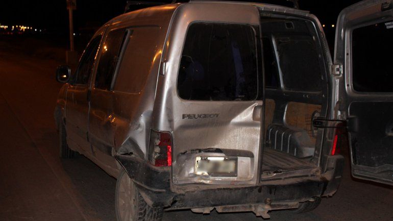 Borracho, giró en U en plena Ruta 7 y lo chocaron