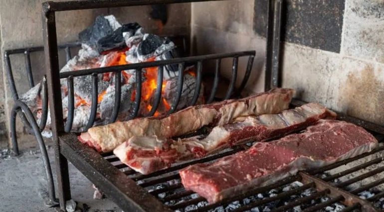 El truco de los parrilleros que puede cambiar la forma en que cocinás el asado