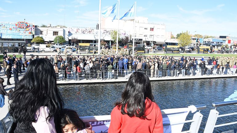 Impulsan que sea obligatorio cantar la Marcha de las Malvinas en todos los actos