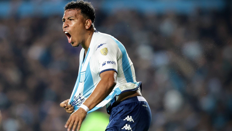 El DT de Racing se calentó y reveló qué hará si Roger Martínez se va a Boca
