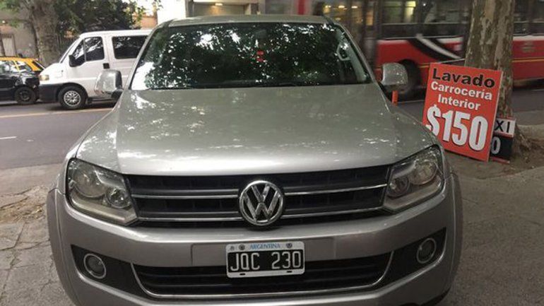 Cuando habló con su familia dijo que estaba bien pero que tenía mucho miedo. Tendría problemas financieros.