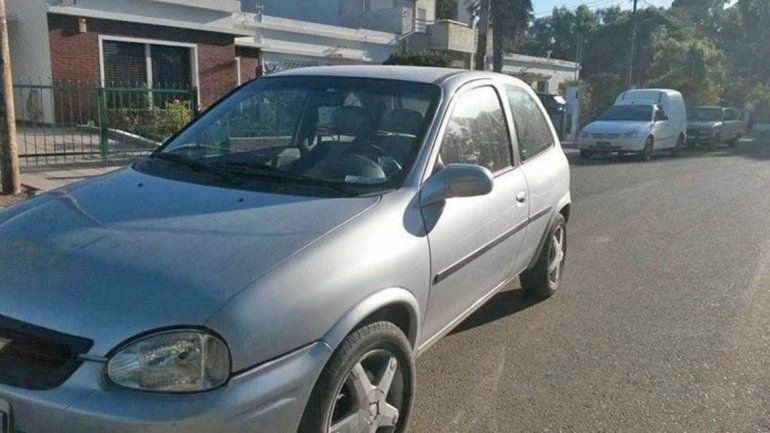 Este es el automóvil que quedó en manos de la banda de la cíber viuda negra de Comodoro Rivadavia.