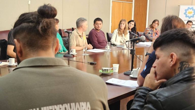 Alertan por intención de replicar en Neuquén las políticas de Milei sobre empleo público