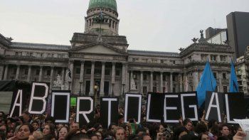 Hasta las 13:30 hablarán los que apoyan la legalización del proyecto.