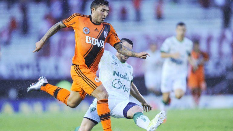 En el segundo tiempo River fue peloteado por Sarmiento.
