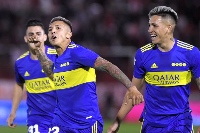 El tercero en discordia: Boca goleó 3 a 0 al Globo y aún sueña