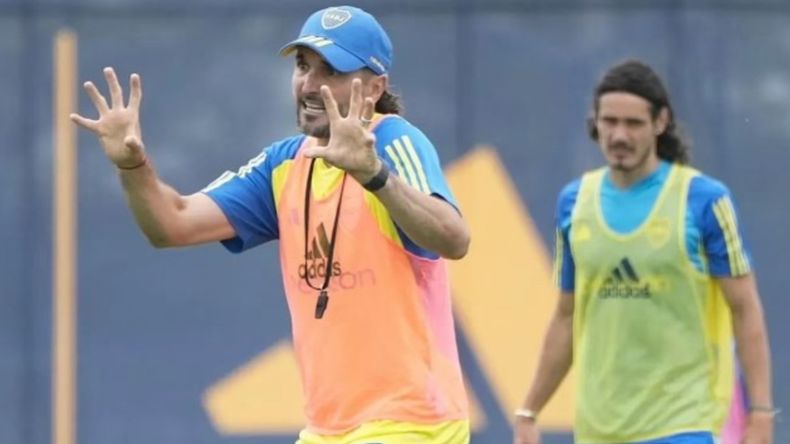 Diego Martínez contó una tensa situación que vivió con Cavani en su paso por Boca. | LM Neuquen Diego Martínez contó una tensa situación que vivió con Cavani en su paso por Boca.