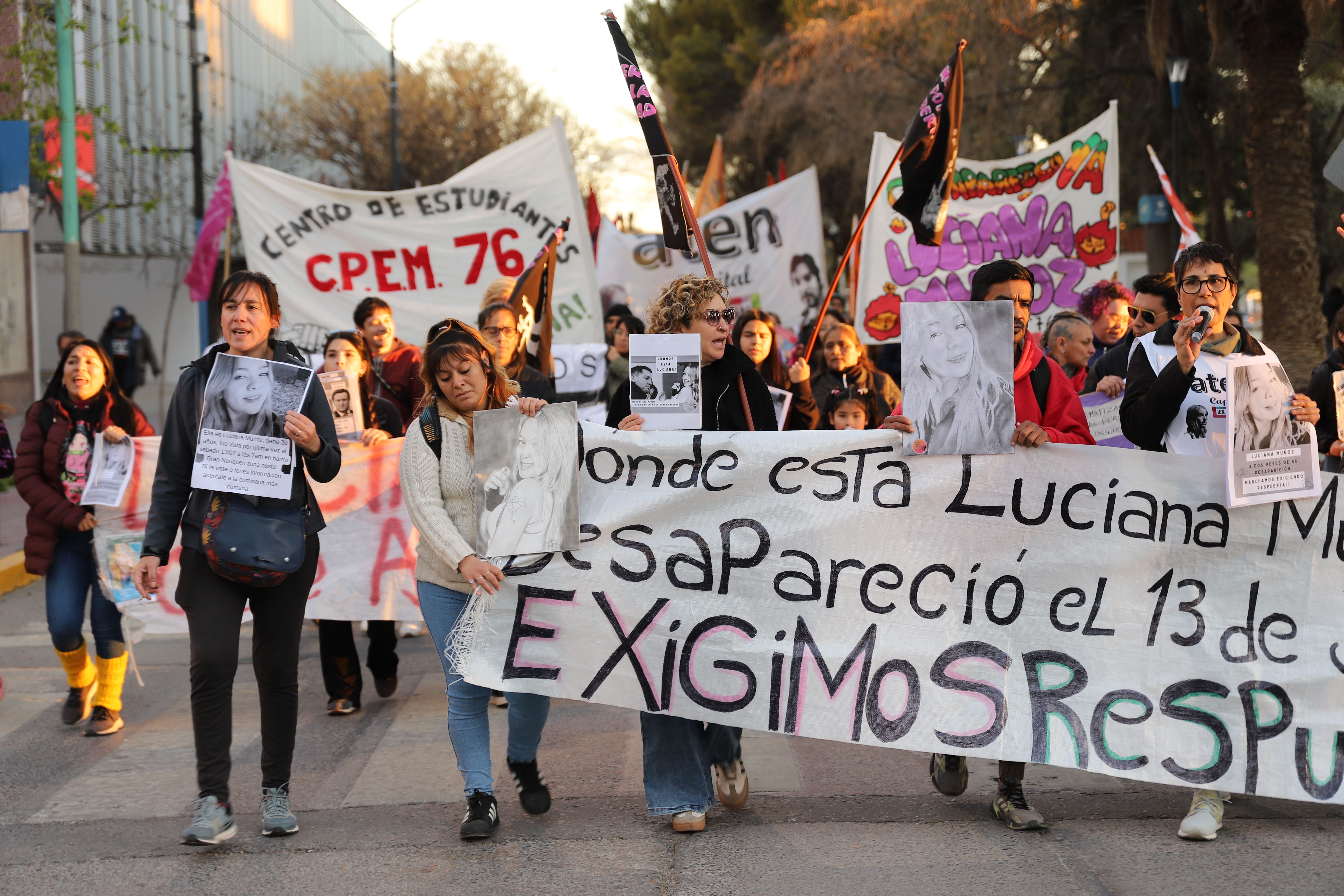 Nueva marcha en reclamo de la aparición de Luciana Muñoz en Neuquén / Foto