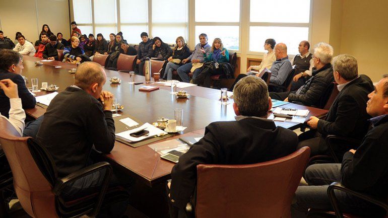 Representantes de cooperativas se reunieron ayer con diputados.