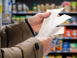 La economía cruje y -previsiblemente- eso tiene consecuencias que están revelándose dolorosas.