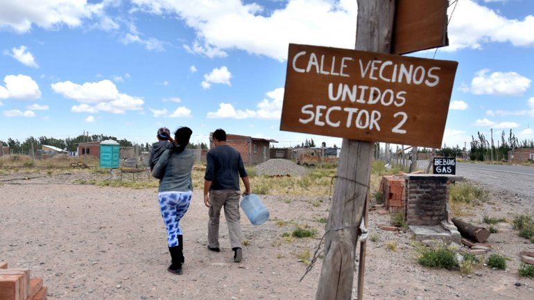 La toma Ruca Antu está en proceso de regularización. Estudian presentar un amparo para tener agua en verano.