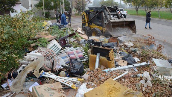 La Muni se llevó 70 toneladas de basura de Sapere