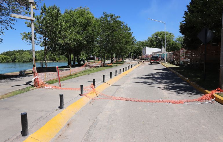 La calle Democracia en Paseo de la Costa. La municipalidad tenía un juicio desde los '80 y tuvo que achicarla. La calle Democracia en Paseo de la Costa. La municipalidad tenía un juicio desde los '80 y tuvo que achicarla.