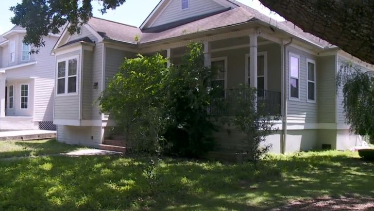La Policía de Nueva Orleans acudió a la vivienda de la médica retirada por la denuncia de un vecino 