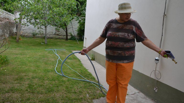 Empieza el calor y ya hay vecinos que reclaman falta de agua en el centro