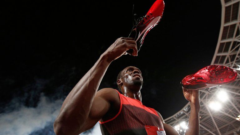 Usain Bolt ganó los 200 metros con un tiempo de 19s 89c.