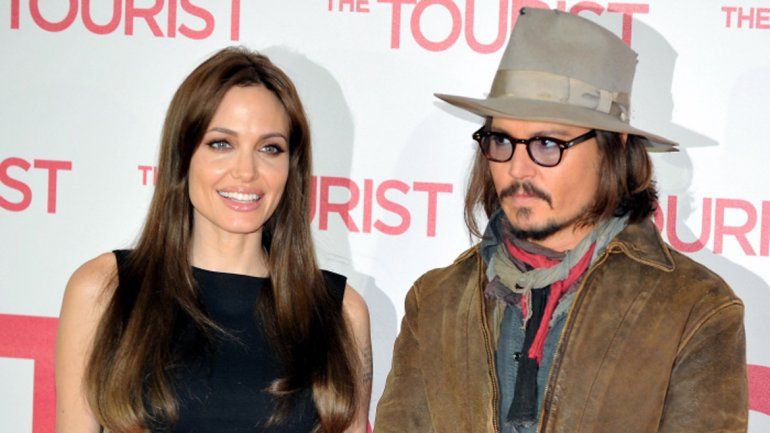 Depp le habría aconsejado contratar a la abogada Laura Wasser.