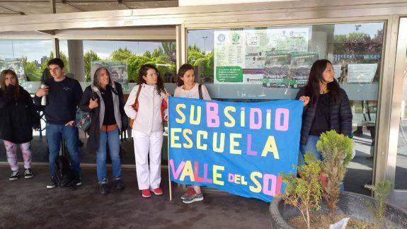 La comunidad educativa de la Escuela Waldorf reclama la ayuda del CPE