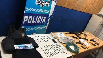 los secuestraron en su propia vivienda para poner un bunker de drogas los secuestraron en su propia vivienda para poner un bunker de drogas